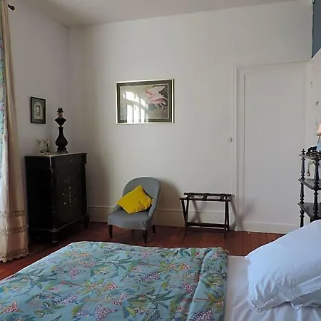 Oda ve Kahvaltı D'hotes De 3*