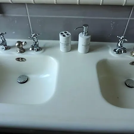 Oda ve Kahvaltı D'hotes De