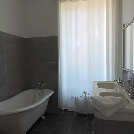 D'hotes De Oda ve Kahvaltı